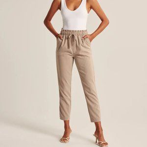 NWT Abercrombie and Fitch Ultra High Rise Pull On Taper Pants